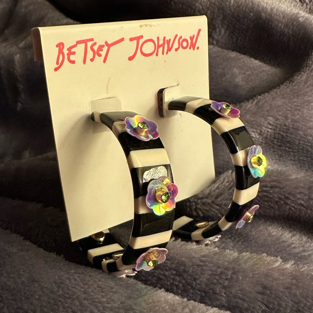 NWT Betsey Johnson Earrings